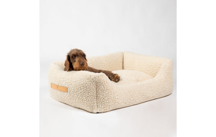 Henri Bouclé Wool Dog Bed