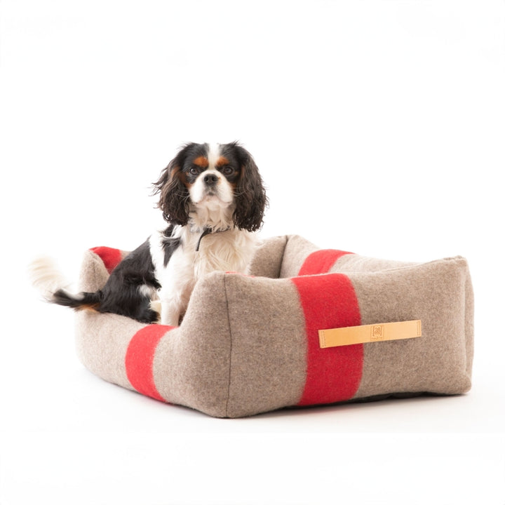 Henri Recycled Wool Dog Bed